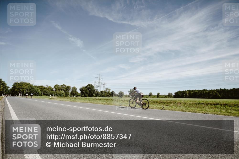 07.09.2025 - 19. Norderstedt Triathlon Michael Burmester http://msf.ph/oto/8857347 07.09.2025 12:24:02 Radfahren 165, 1351 meine-sportfotos.de