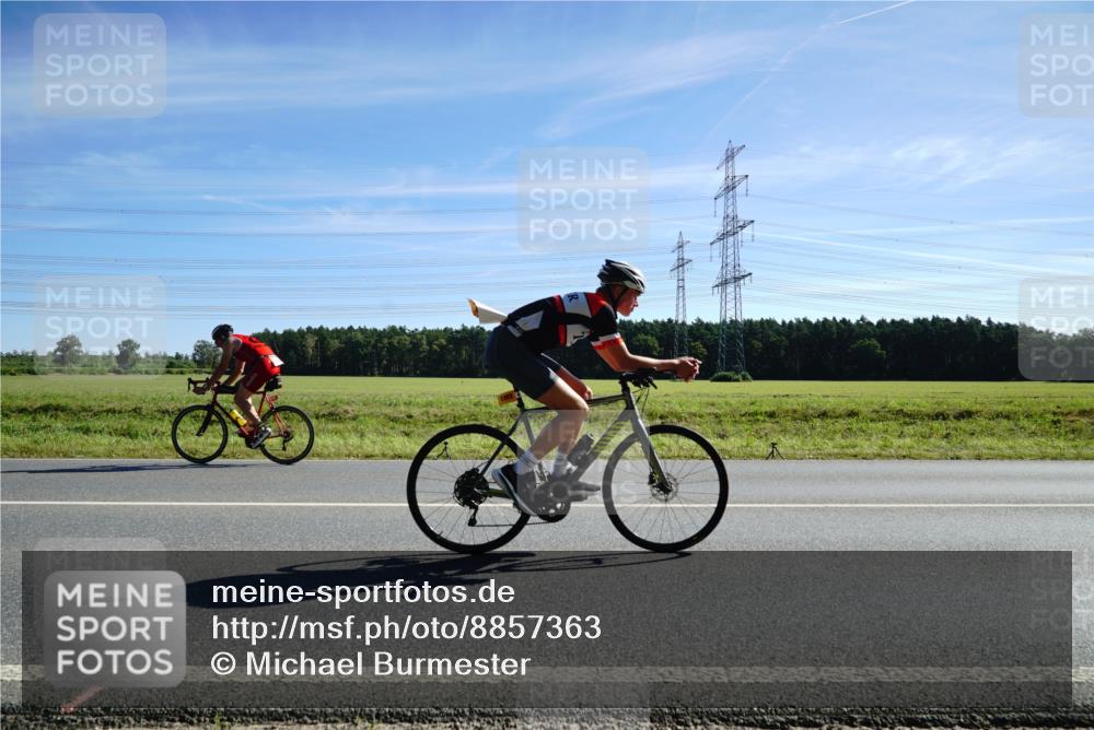 07.09.2025 - 19. Norderstedt Triathlon Michael Burmester http://msf.ph/oto/8857363 07.09.2025 11:18:55 Radfahren 1162, 1202 meine-sportfotos.de