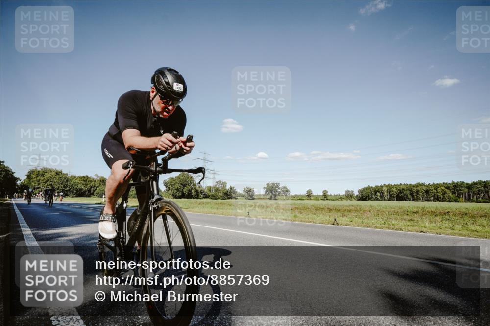 07.09.2025 - 19. Norderstedt Triathlon Michael Burmester http://msf.ph/oto/8857369 07.09.2025 15:30:47 Radfahren 416, 442, 455, 956, 1413, 1508 meine-sportfotos.de