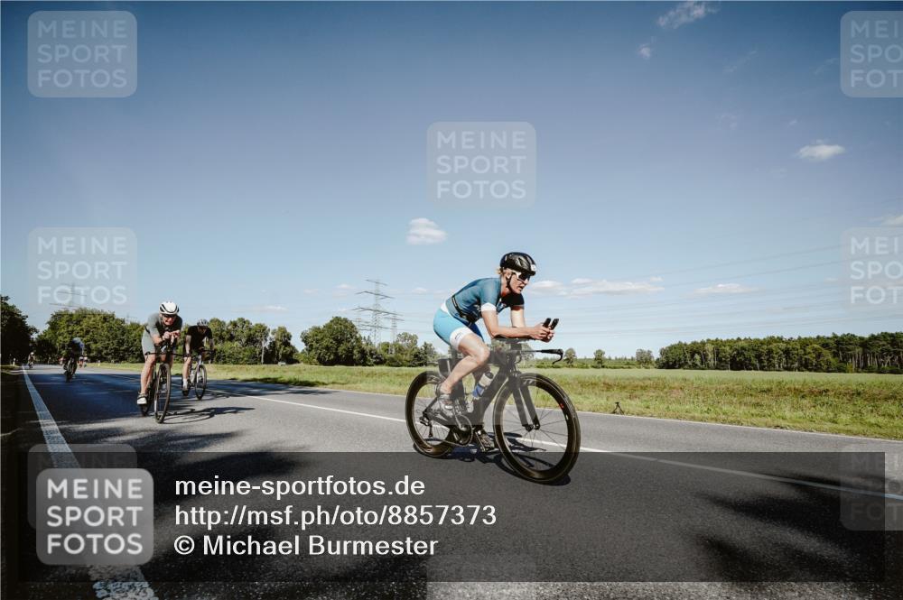 07.09.2025 - 19. Norderstedt Triathlon Michael Burmester http://msf.ph/oto/8857373 07.09.2025 15:30:49 Radfahren 416, 442, 956, 1413, 1508 meine-sportfotos.de