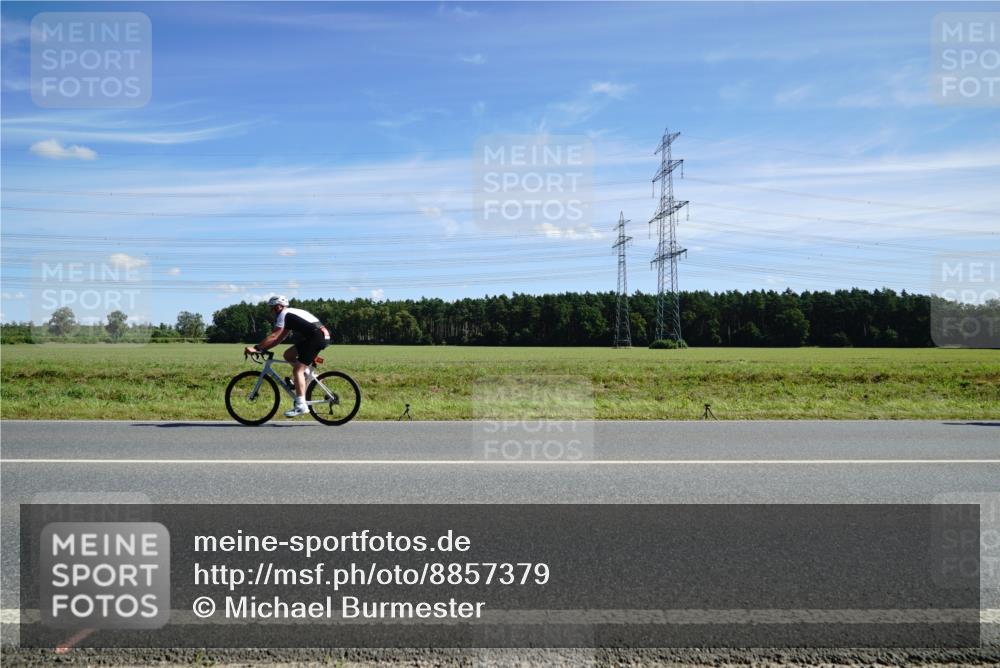 07.09.2025 - 19. Norderstedt Triathlon Michael Burmester http://msf.ph/oto/8857379 07.09.2025 12:57:23 Radfahren 161, 351 meine-sportfotos.de