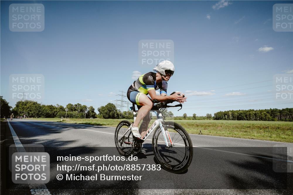 07.09.2025 - 19. Norderstedt Triathlon Michael Burmester http://msf.ph/oto/8857383 07.09.2025 15:30:51 Radfahren 416, 442, 956, 1508 meine-sportfotos.de