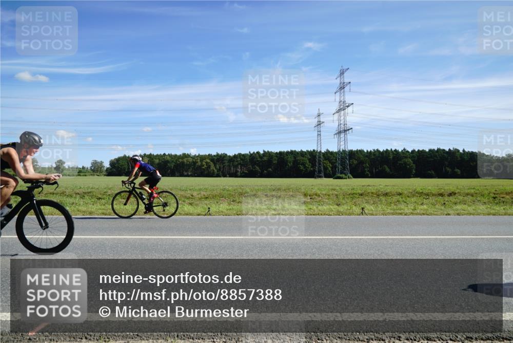 07.09.2025 - 19. Norderstedt Triathlon Michael Burmester http://msf.ph/oto/8857388 07.09.2025 12:57:24 Radfahren 161, 351 meine-sportfotos.de