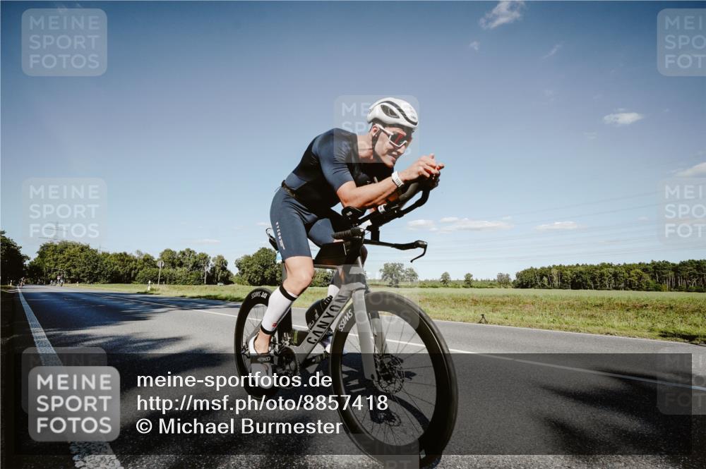 07.09.2025 - 19. Norderstedt Triathlon Michael Burmester http://msf.ph/oto/8857418 07.09.2025 15:31:12 Radfahren 403 meine-sportfotos.de