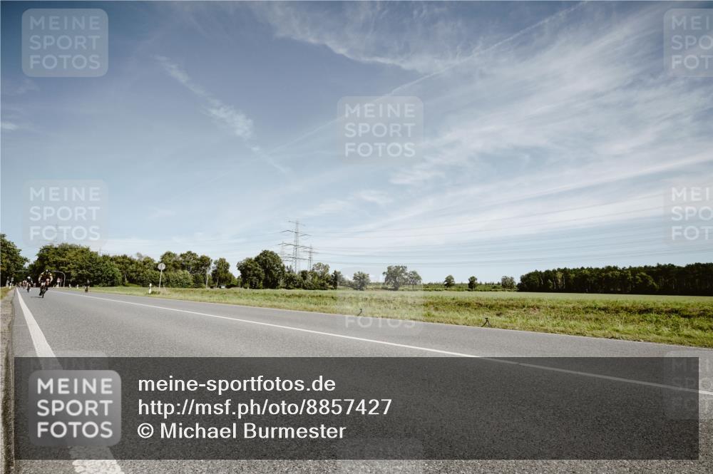 07.09.2025 - 19. Norderstedt Triathlon Michael Burmester http://msf.ph/oto/8857427 07.09.2025 12:24:28 Radfahren 1297, 1350 meine-sportfotos.de