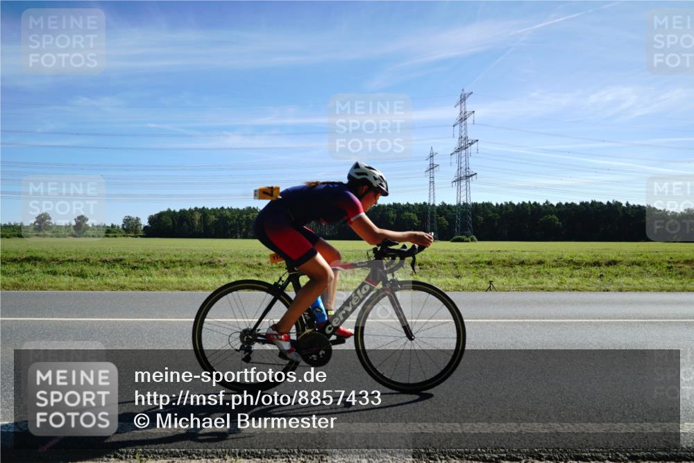 07.09.2025 - 19. Norderstedt Triathlon Michael Burmester http://msf.ph/oto/8857433 07.09.2025 11:19:52 Radfahren 228, 1177 meine-sportfotos.de