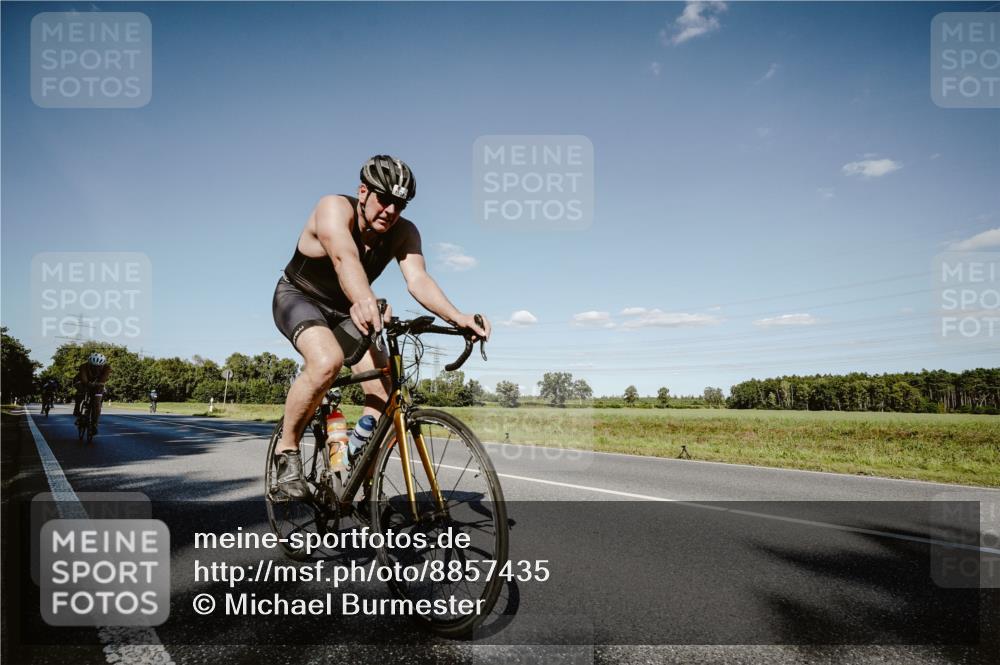 07.09.2025 - 19. Norderstedt Triathlon Michael Burmester http://msf.ph/oto/8857435 07.09.2025 15:31:21 Radfahren 431, 955, 1528, 1534 meine-sportfotos.de