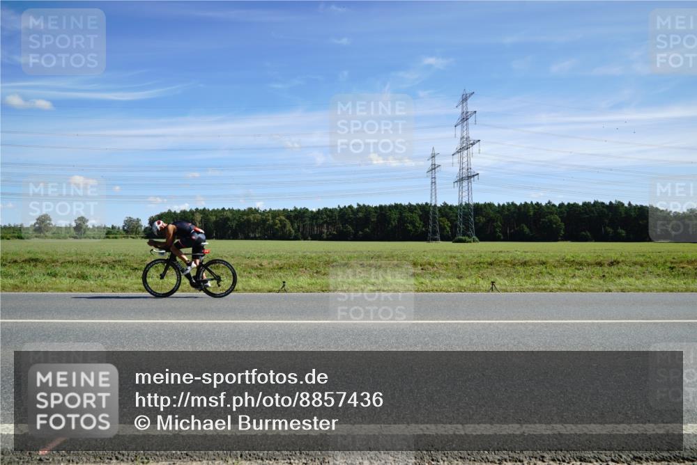 07.09.2025 - 19. Norderstedt Triathlon Michael Burmester http://msf.ph/oto/8857436 07.09.2025 12:57:45 Radfahren 242, 318, 841, 1326 meine-sportfotos.de