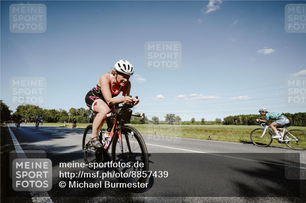 07.09.2025 - 19. Norderstedt Triathlon Michael Burmester http://msf.ph/oto/8857439 07.09.2025 15:31:22 Radfahren 955, 1470, 1528, 1534 meine-sportfotos.de