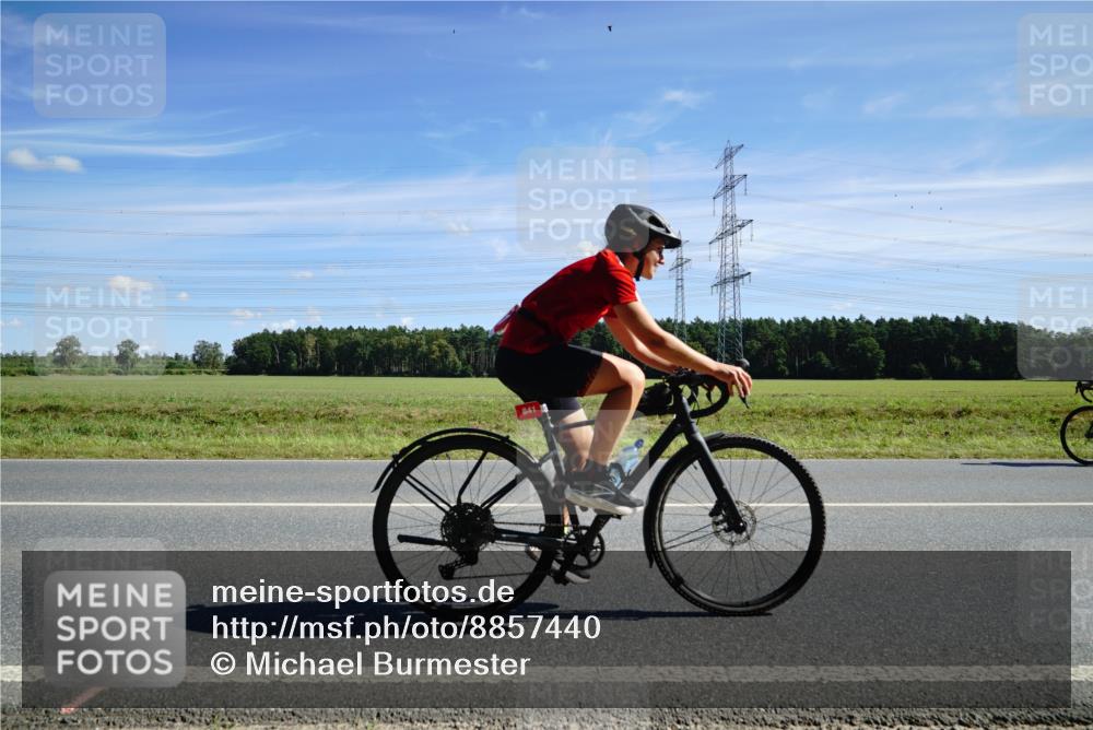 07.09.2025 - 19. Norderstedt Triathlon Michael Burmester http://msf.ph/oto/8857440 07.09.2025 12:57:46 Radfahren 242, 318, 841, 1238, 1326 meine-sportfotos.de