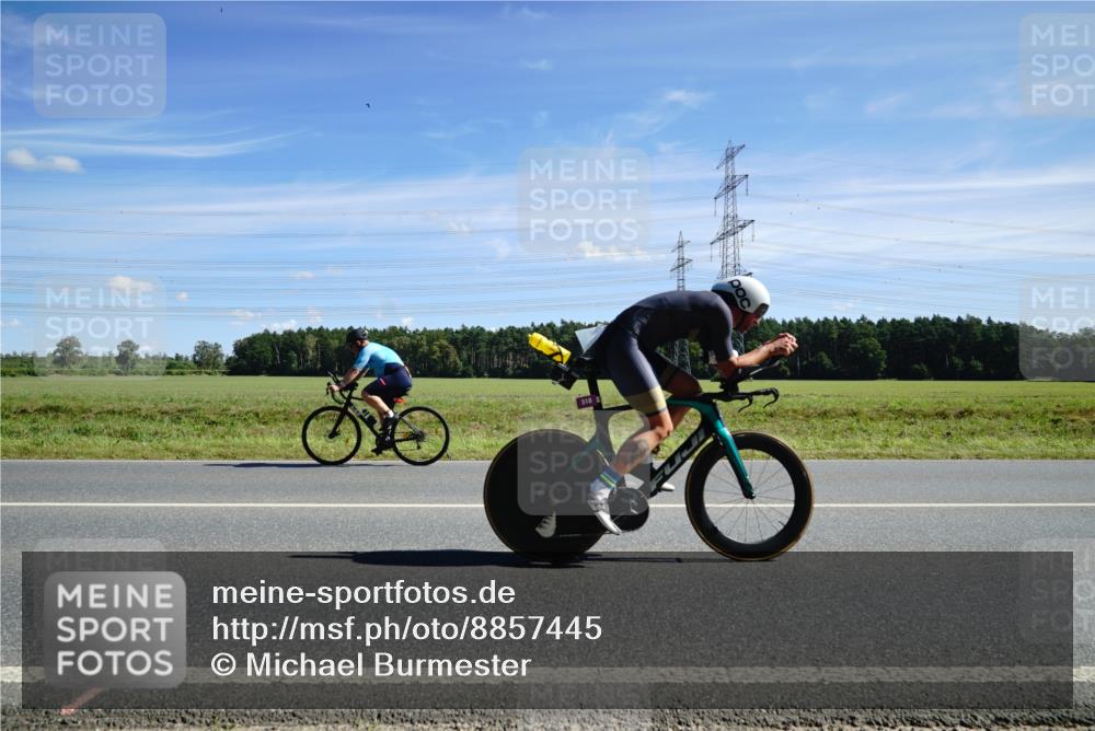07.09.2025 - 19. Norderstedt Triathlon Michael Burmester http://msf.ph/oto/8857445 07.09.2025 12:57:47 Radfahren 242, 318, 841, 1238, 1326 meine-sportfotos.de