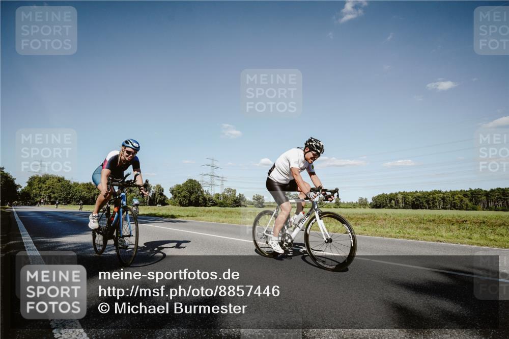 07.09.2025 - 19. Norderstedt Triathlon Michael Burmester http://msf.ph/oto/8857446 07.09.2025 15:31:25 Radfahren 955, 1470, 1528 meine-sportfotos.de
