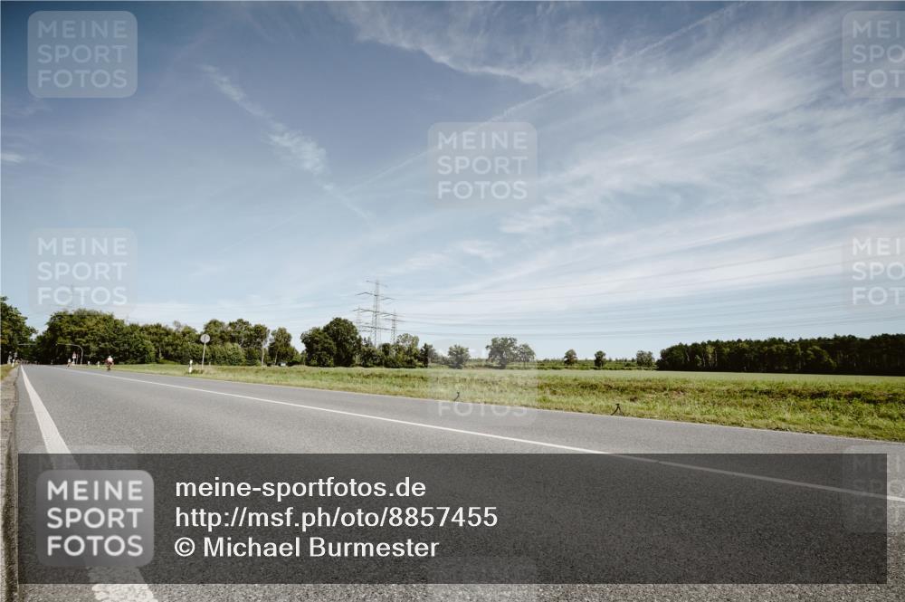 07.09.2025 - 19. Norderstedt Triathlon Michael Burmester http://msf.ph/oto/8857455 07.09.2025 12:24:45 Radfahren 1294 meine-sportfotos.de