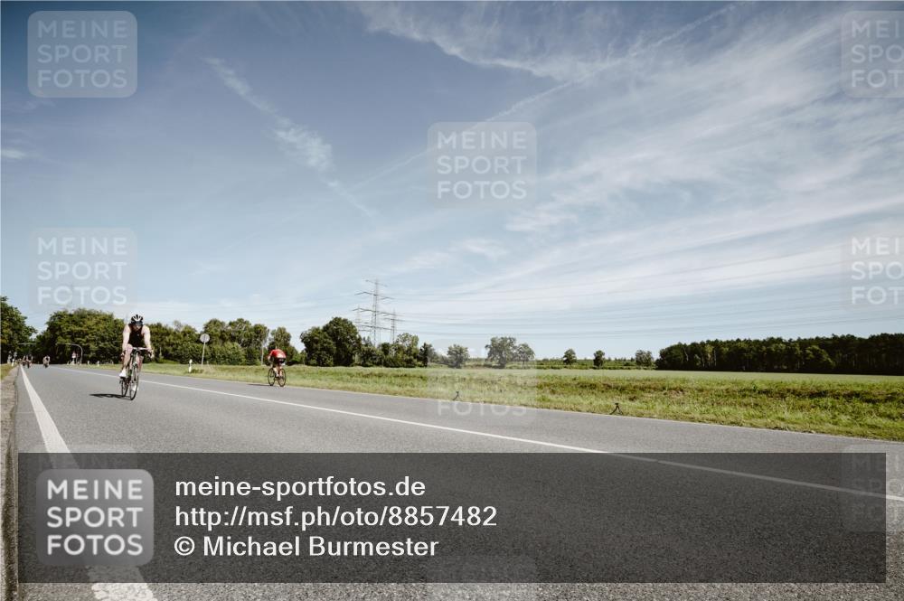07.09.2025 - 19. Norderstedt Triathlon Michael Burmester http://msf.ph/oto/8857482 07.09.2025 12:25:08 Radfahren 825, 1373 meine-sportfotos.de