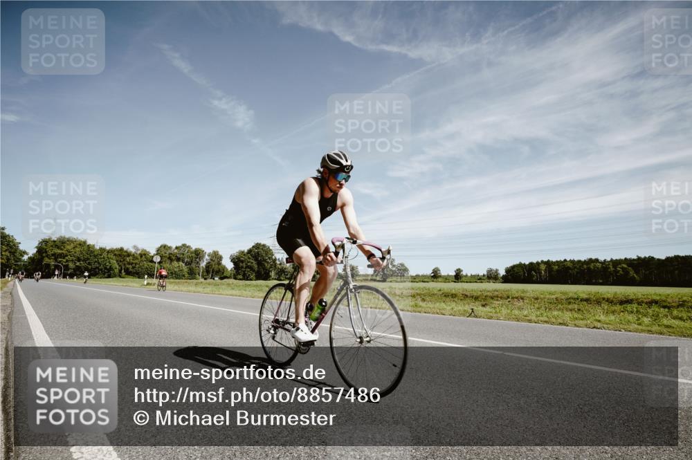 07.09.2025 - 19. Norderstedt Triathlon Michael Burmester http://msf.ph/oto/8857486 07.09.2025 12:25:09 Radfahren 1373 meine-sportfotos.de