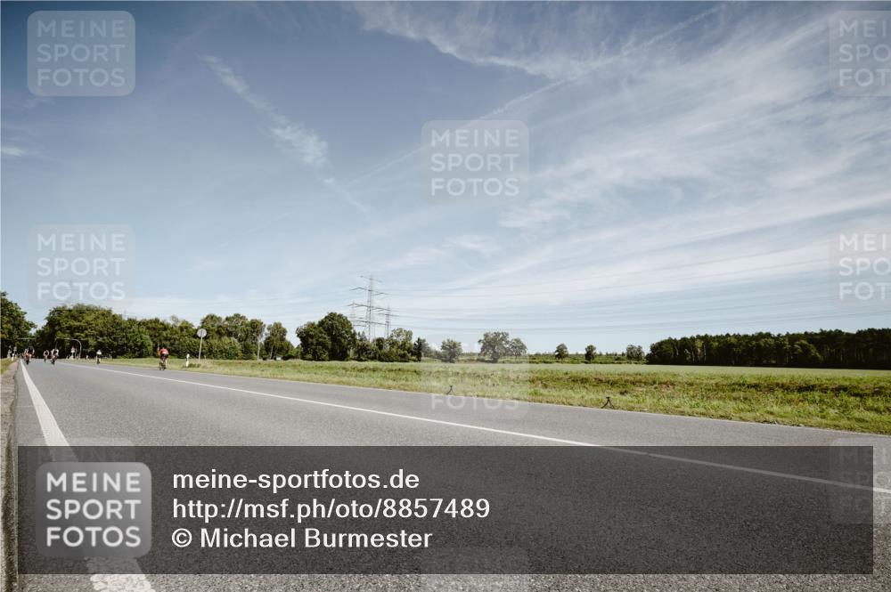 07.09.2025 - 19. Norderstedt Triathlon Michael Burmester http://msf.ph/oto/8857489 07.09.2025 12:25:10 Radfahren 1373 meine-sportfotos.de
