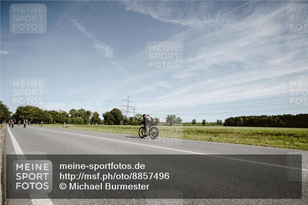 07.09.2025 - 19. Norderstedt Triathlon Michael Burmester http://msf.ph/oto/8857496 07.09.2025 12:25:12 Radfahren 1373 meine-sportfotos.de