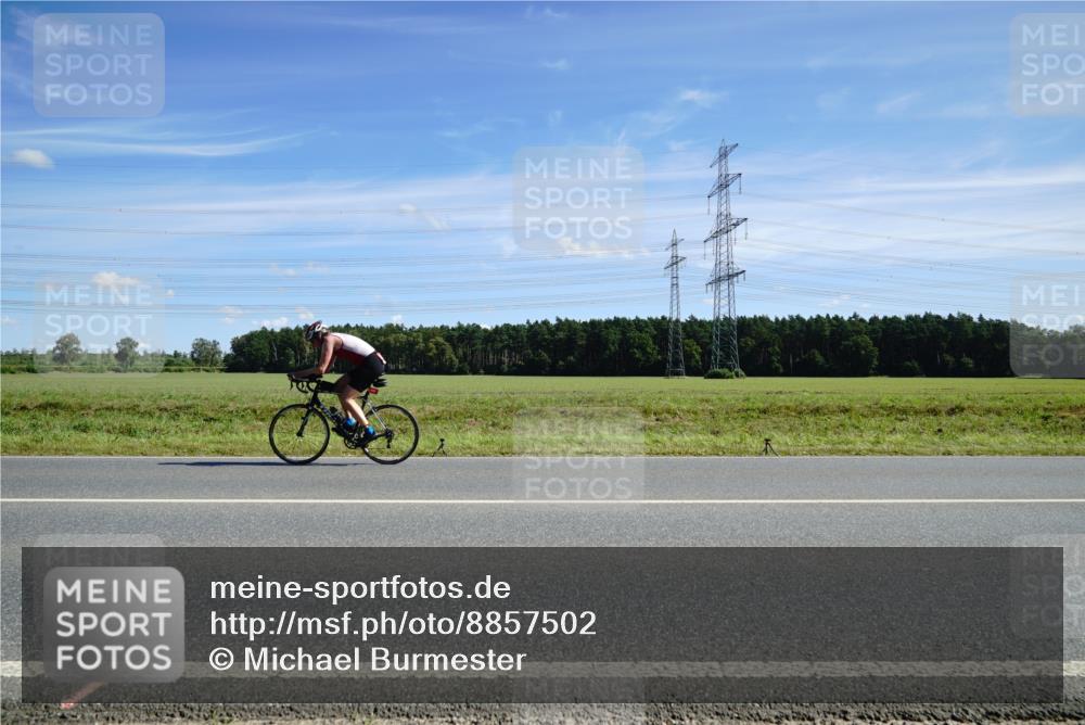 07.09.2025 - 19. Norderstedt Triathlon Michael Burmester http://msf.ph/oto/8857502 07.09.2025 12:58:16 Radfahren  meine-sportfotos.de