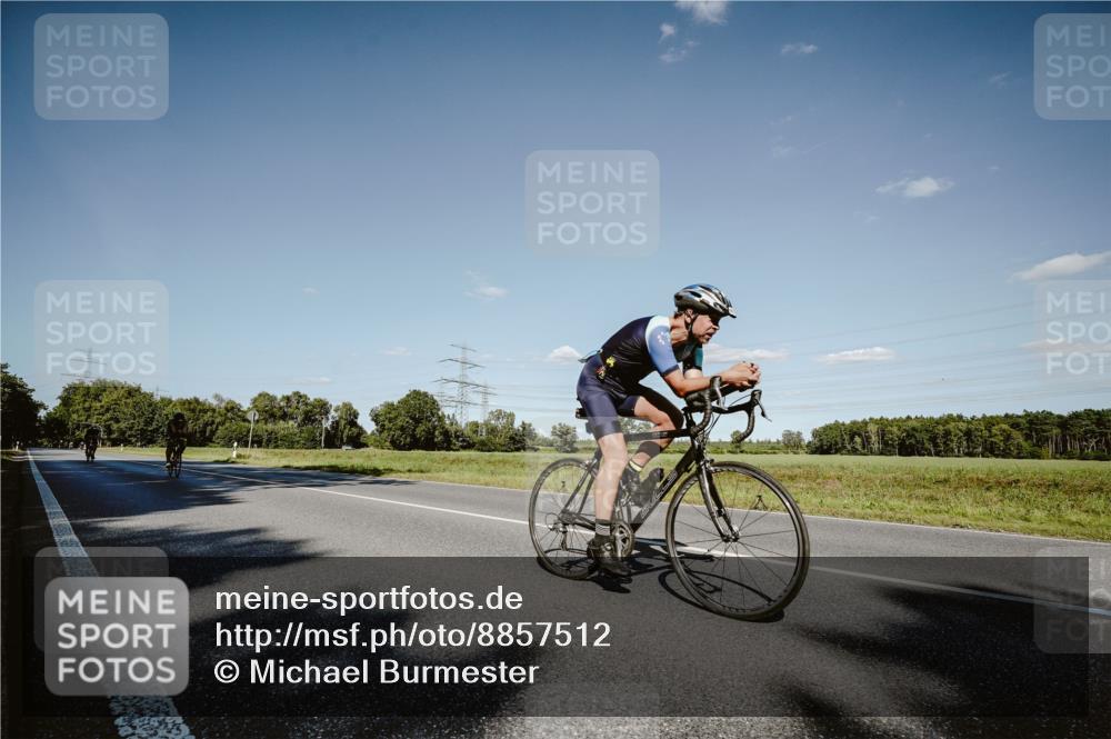 07.09.2025 - 19. Norderstedt Triathlon Michael Burmester http://msf.ph/oto/8857512 07.09.2025 15:32:03 Radfahren 902, 1427, 1460, 1479, 1523 meine-sportfotos.de