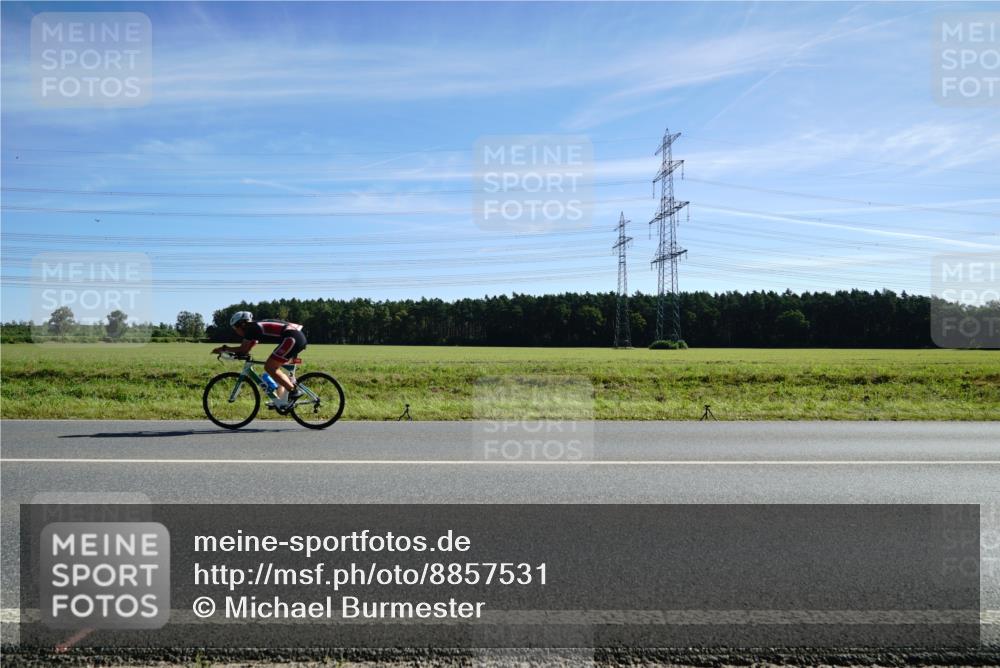 07.09.2025 - 19. Norderstedt Triathlon Michael Burmester http://msf.ph/oto/8857531 07.09.2025 11:20:55 Radfahren 1189 meine-sportfotos.de