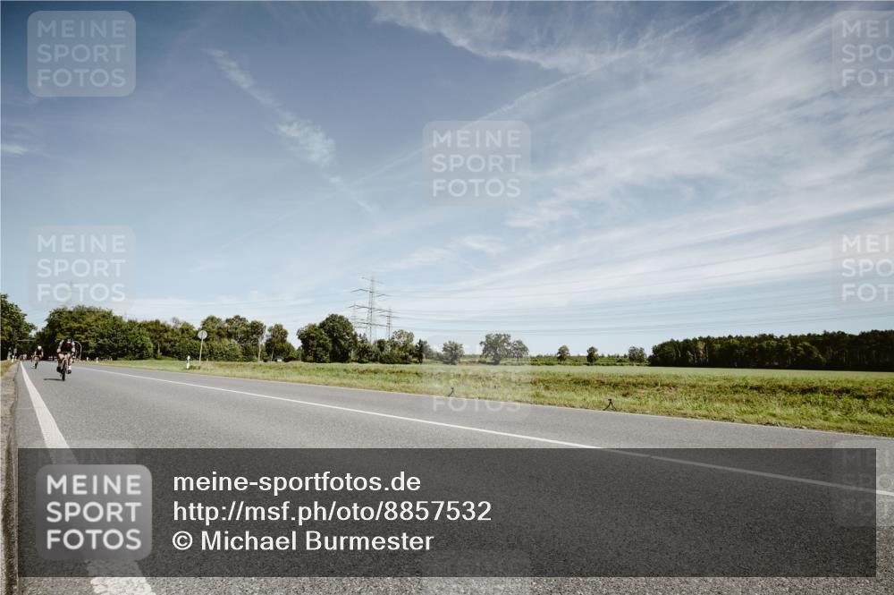 07.09.2025 - 19. Norderstedt Triathlon Michael Burmester http://msf.ph/oto/8857532 07.09.2025 12:25:29 Radfahren 898, 1343 meine-sportfotos.de
