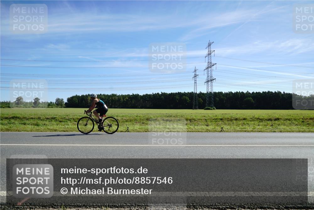 07.09.2025 - 19. Norderstedt Triathlon Michael Burmester http://msf.ph/oto/8857546 07.09.2025 11:21:09 Radfahren  meine-sportfotos.de