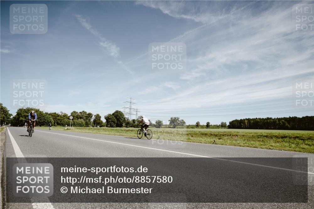 07.09.2025 - 19. Norderstedt Triathlon Michael Burmester http://msf.ph/oto/8857580 07.09.2025 12:25:50 Radfahren 150, 309 meine-sportfotos.de