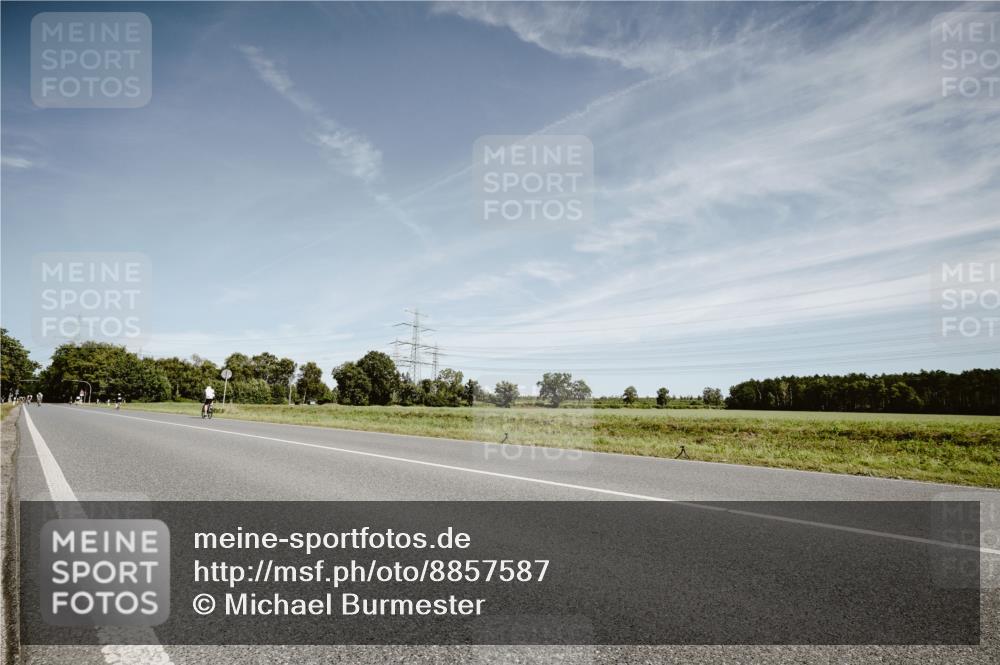 07.09.2025 - 19. Norderstedt Triathlon Michael Burmester http://msf.ph/oto/8857587 07.09.2025 12:25:53 Radfahren 309 meine-sportfotos.de