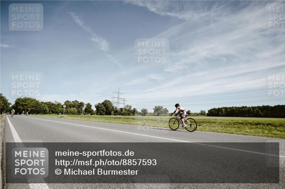 07.09.2025 - 19. Norderstedt Triathlon Michael Burmester http://msf.ph/oto/8857593 07.09.2025 12:25:59 Radfahren  meine-sportfotos.de
