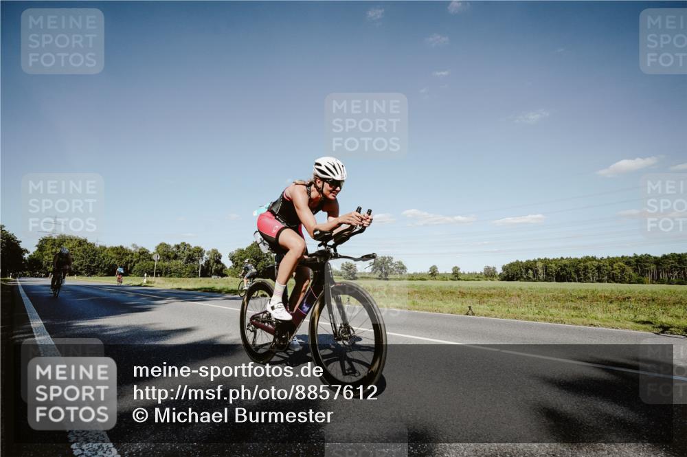 07.09.2025 - 19. Norderstedt Triathlon Michael Burmester http://msf.ph/oto/8857612 07.09.2025 15:32:57 Radfahren 377, 453 meine-sportfotos.de