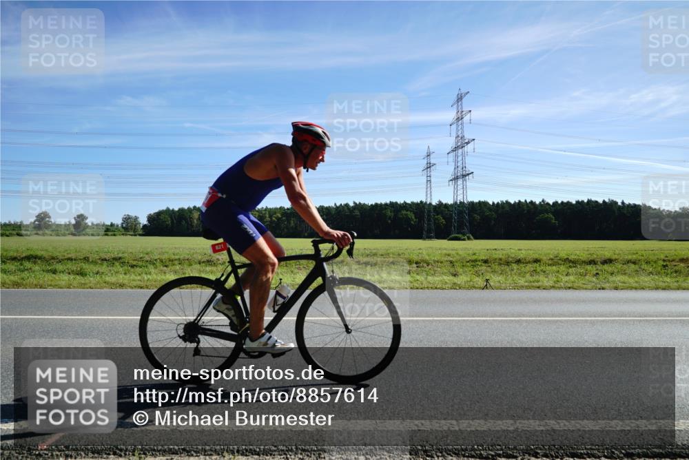 07.09.2025 - 19. Norderstedt Triathlon Michael Burmester http://msf.ph/oto/8857614 07.09.2025 11:21:44 Radfahren 821, 1156 meine-sportfotos.de