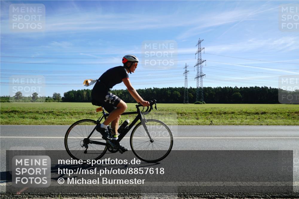 07.09.2025 - 19. Norderstedt Triathlon Michael Burmester http://msf.ph/oto/8857618 07.09.2025 11:21:45 Radfahren 821, 1156 meine-sportfotos.de