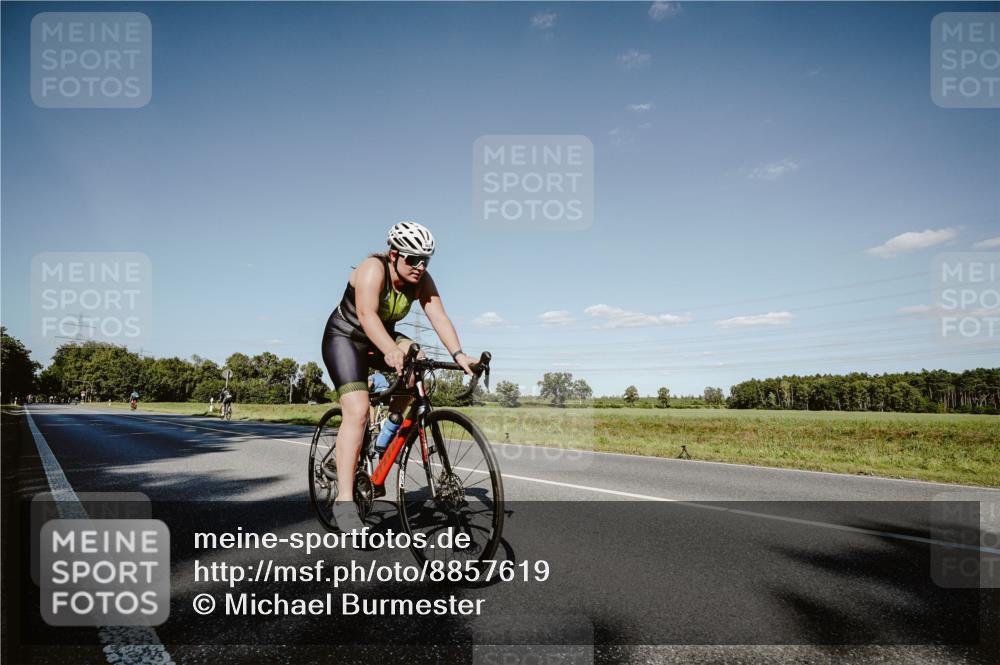 07.09.2025 - 19. Norderstedt Triathlon Michael Burmester http://msf.ph/oto/8857619 07.09.2025 15:32:58 Radfahren 377, 453 meine-sportfotos.de