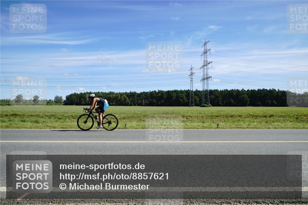 07.09.2025 - 19. Norderstedt Triathlon Michael Burmester http://msf.ph/oto/8857621 07.09.2025 12:59:32 Radfahren 790 meine-sportfotos.de