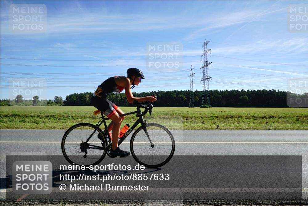07.09.2025 - 19. Norderstedt Triathlon Michael Burmester http://msf.ph/oto/8857633 07.09.2025 11:21:52 Radfahren 1170 meine-sportfotos.de