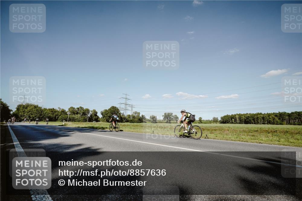07.09.2025 - 19. Norderstedt Triathlon Michael Burmester http://msf.ph/oto/8857636 07.09.2025 15:33:04 Radfahren  meine-sportfotos.de