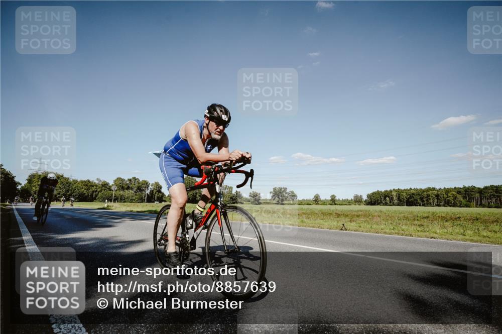 07.09.2025 - 19. Norderstedt Triathlon Michael Burmester http://msf.ph/oto/8857639 07.09.2025 15:33:08 Radfahren 1417, 1449 meine-sportfotos.de