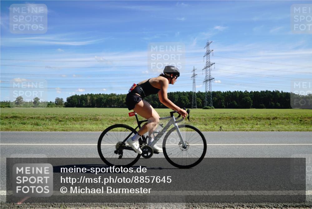 07.09.2025 - 19. Norderstedt Triathlon Michael Burmester http://msf.ph/oto/8857645 07.09.2025 12:59:48 Radfahren 272 meine-sportfotos.de
