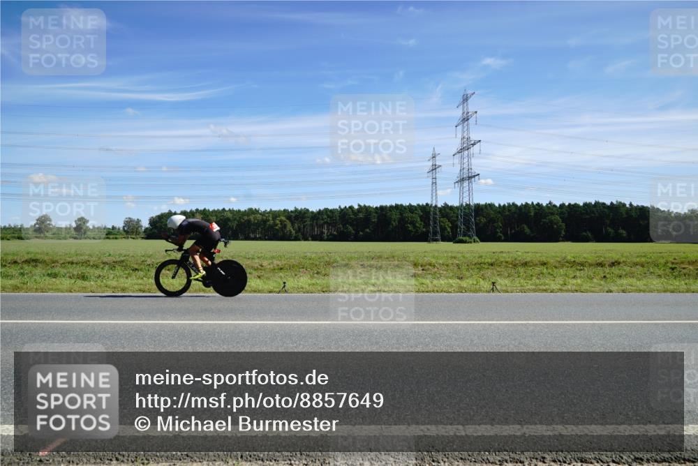 07.09.2025 - 19. Norderstedt Triathlon Michael Burmester http://msf.ph/oto/8857649 07.09.2025 12:59:52 Radfahren  meine-sportfotos.de