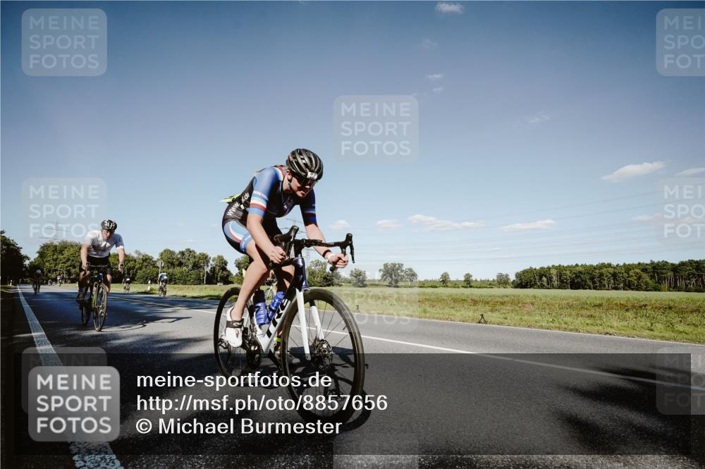 07.09.2025 - 19. Norderstedt Triathlon Michael Burmester http://msf.ph/oto/8857656 07.09.2025 15:33:15 Radfahren 473, 480, 1546 meine-sportfotos.de