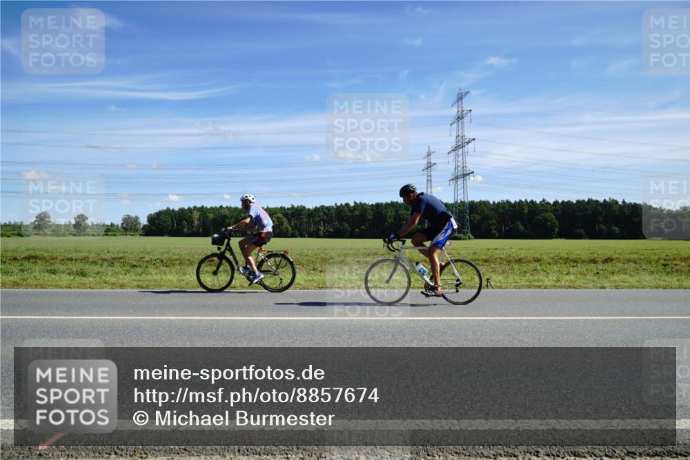 07.09.2025 - 19. Norderstedt Triathlon Michael Burmester http://msf.ph/oto/8857674 07.09.2025 13:00:13 Radfahren  meine-sportfotos.de