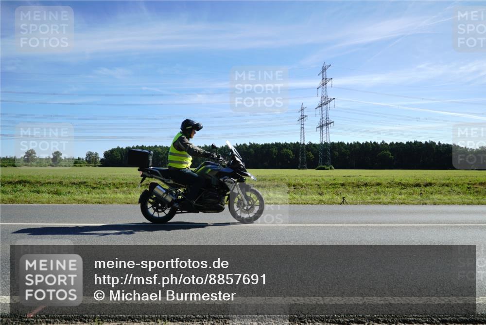 07.09.2025 - 19. Norderstedt Triathlon Michael Burmester http://msf.ph/oto/8857691 07.09.2025 11:22:36 Radfahren 714, 1207 meine-sportfotos.de