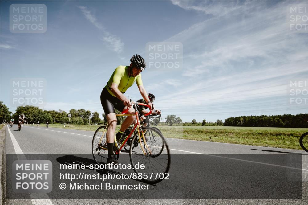 07.09.2025 - 19. Norderstedt Triathlon Michael Burmester http://msf.ph/oto/8857702 07.09.2025 12:26:48 Radfahren 247, 695, 712, 1231, 1384 meine-sportfotos.de
