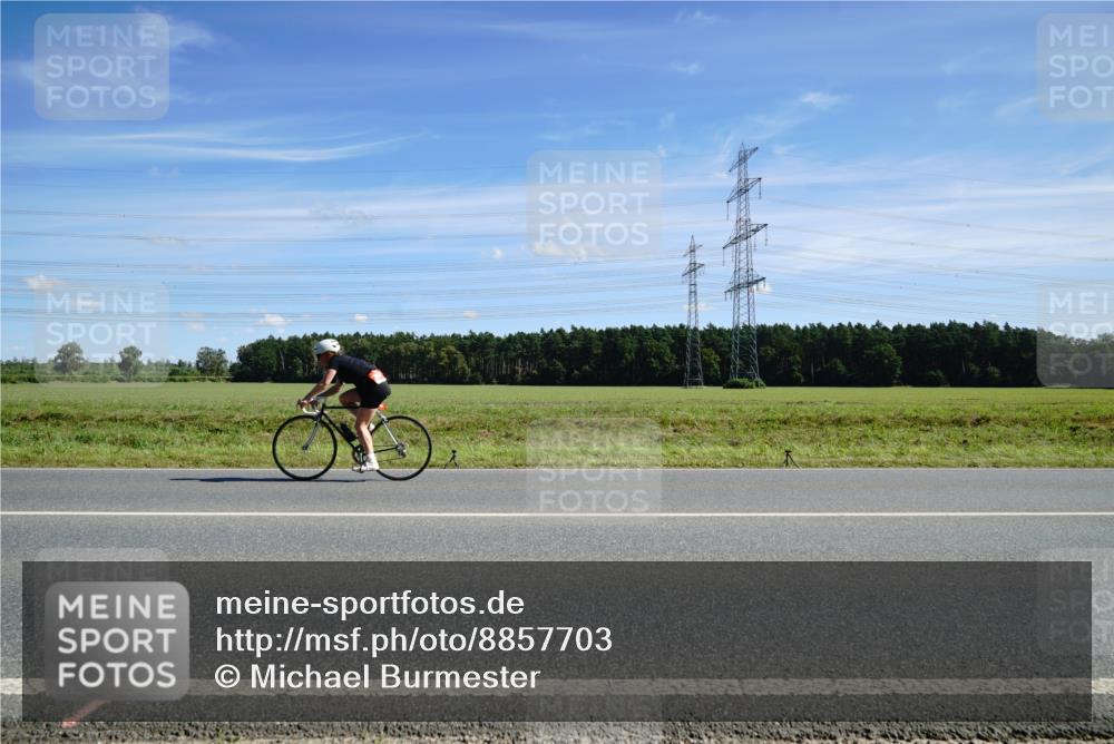 07.09.2025 - 19. Norderstedt Triathlon Michael Burmester http://msf.ph/oto/8857703 07.09.2025 13:00:36 Radfahren  meine-sportfotos.de