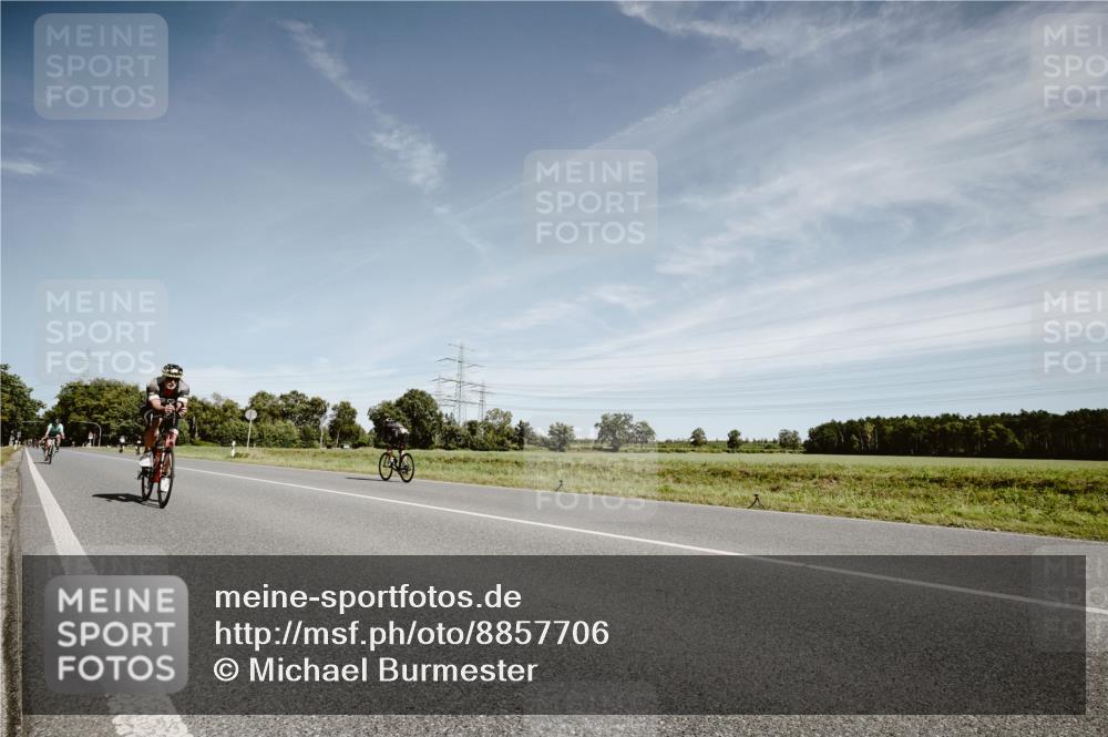 07.09.2025 - 19. Norderstedt Triathlon Michael Burmester http://msf.ph/oto/8857706 07.09.2025 12:26:50 Radfahren 194, 247, 695, 1231, 1384 meine-sportfotos.de