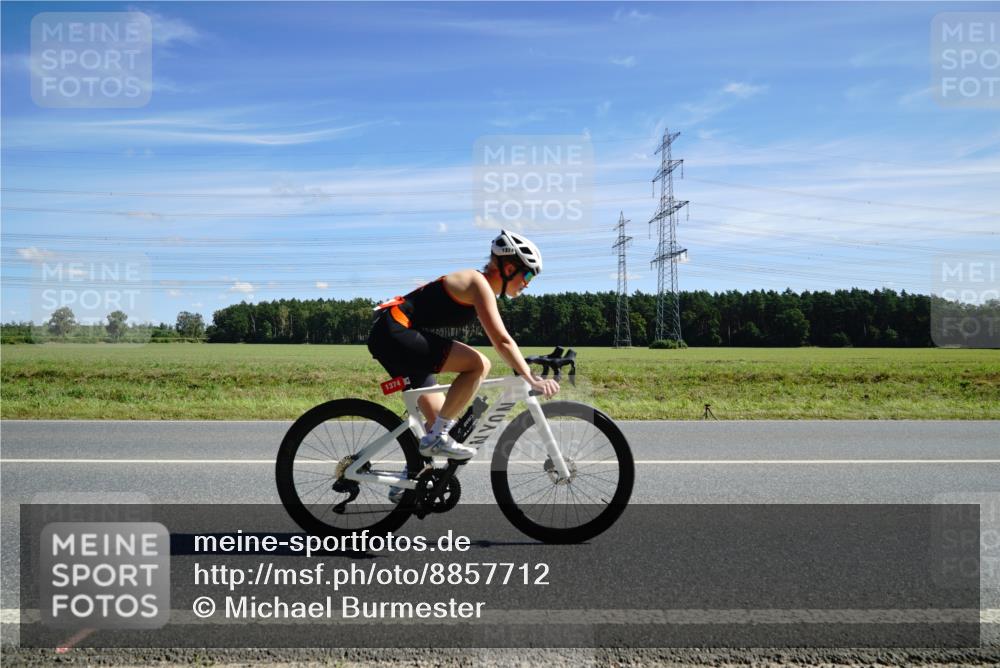 07.09.2025 - 19. Norderstedt Triathlon Michael Burmester http://msf.ph/oto/8857712 07.09.2025 13:00:44 Radfahren 175, 1374 meine-sportfotos.de