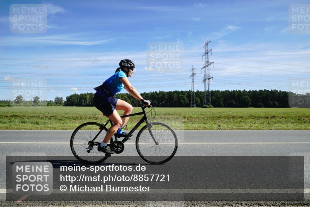 07.09.2025 - 19. Norderstedt Triathlon Michael Burmester http://msf.ph/oto/8857721 07.09.2025 13:00:57 Radfahren 335, 755 meine-sportfotos.de