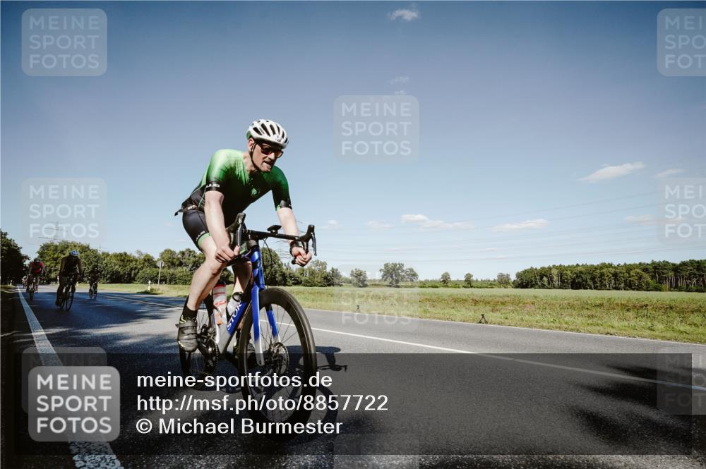 07.09.2025 - 19. Norderstedt Triathlon Michael Burmester http://msf.ph/oto/8857722 07.09.2025 15:33:55 Radfahren 914, 933, 1494, 1498, 1527, 1533 meine-sportfotos.de