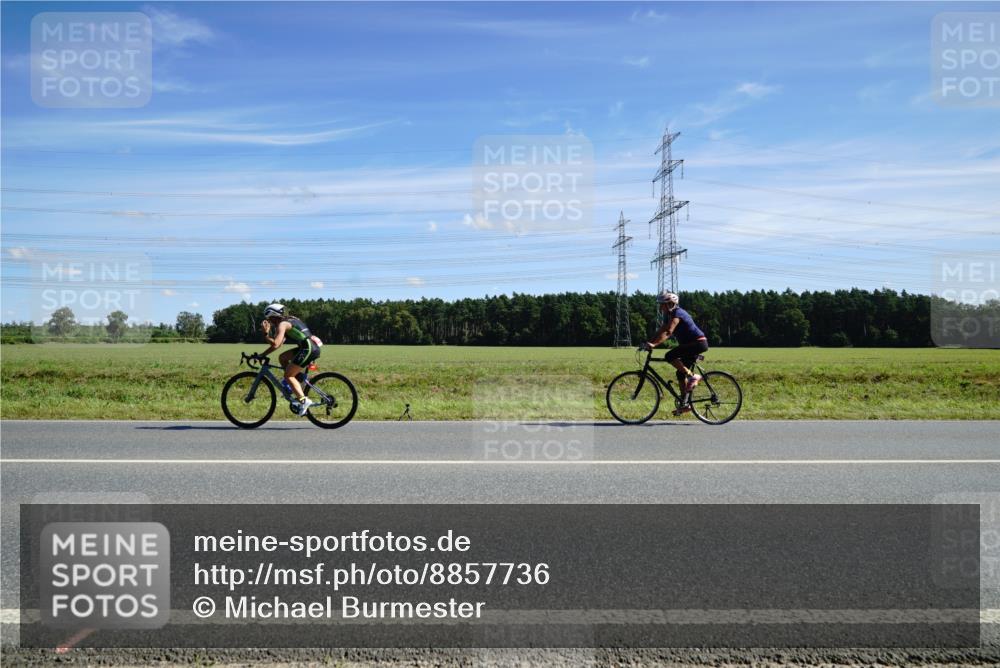 07.09.2025 - 19. Norderstedt Triathlon Michael Burmester http://msf.ph/oto/8857736 07.09.2025 13:01:04 Radfahren  meine-sportfotos.de