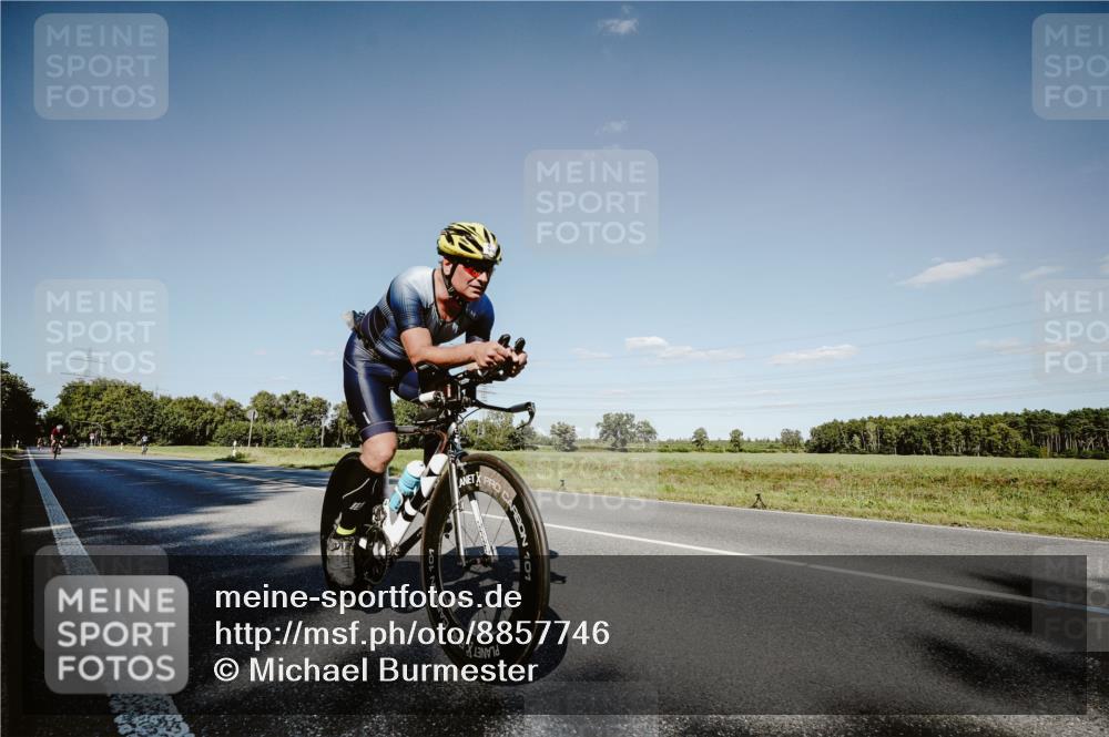 07.09.2025 - 19. Norderstedt Triathlon Michael Burmester http://msf.ph/oto/8857746 07.09.2025 15:34:07 Radfahren 464, 916 meine-sportfotos.de